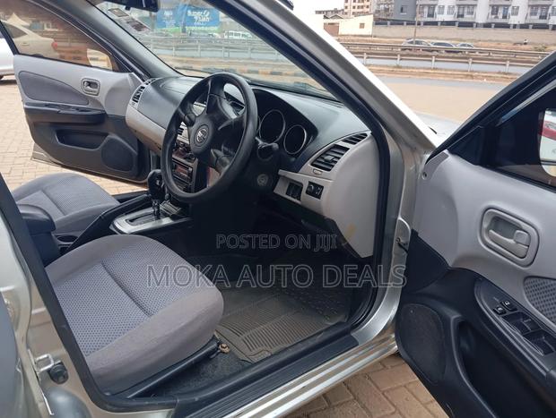 Nissan Wingroad 2004 Silver