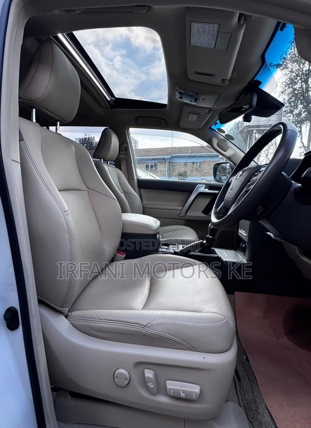 Toyota Land Cruiser Prado 2.7 2020 Pearl