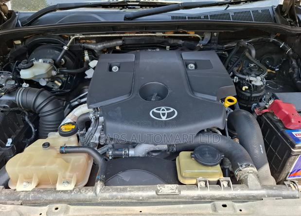 Toyota Hilux 2017 Brown