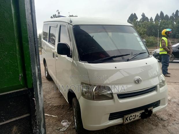 Toyota Lite-Ace 2009 White