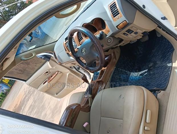 Toyota Hilux 2012 White