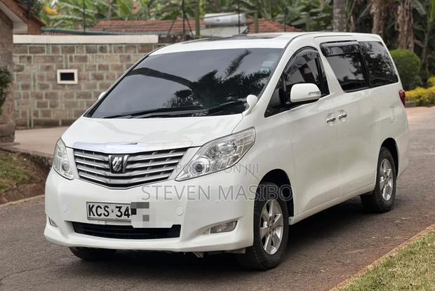 Toyota Alphard 2.4 Petrol FWD 2011 White