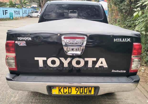 Toyota Hilux 2009 Black