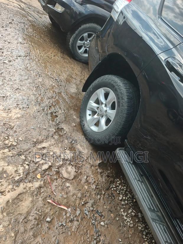 Toyota Land Cruiser Prado 2.7 i 2011 Black