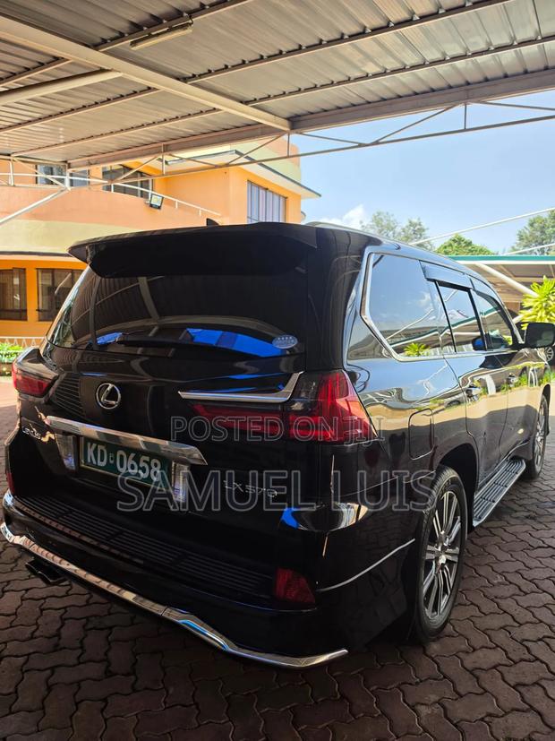Lexus LX 2015 Black
