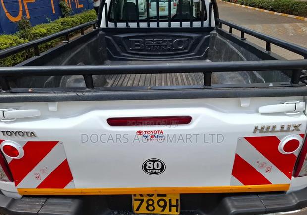Toyota Hilux 2017 White
