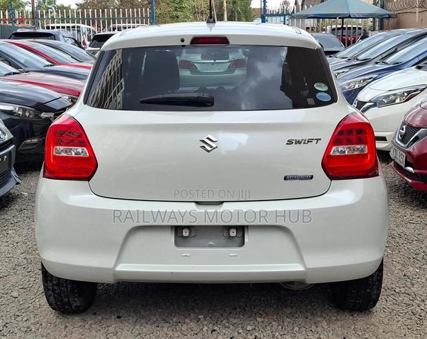 Suzuki Swift 2019 White
