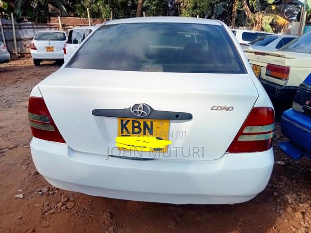 Toyota Corolla 2005 White