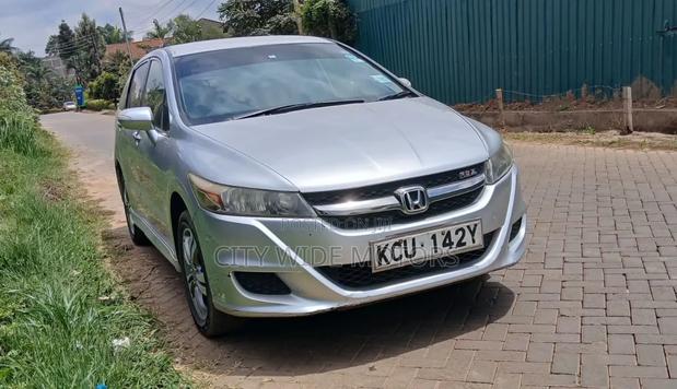 Honda Stream 2012 Silver