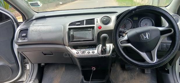 Honda Stream 2012 Silver
