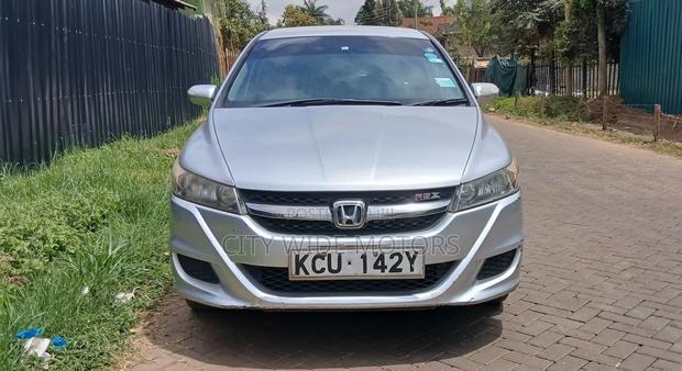 Honda Stream 2012 Silver