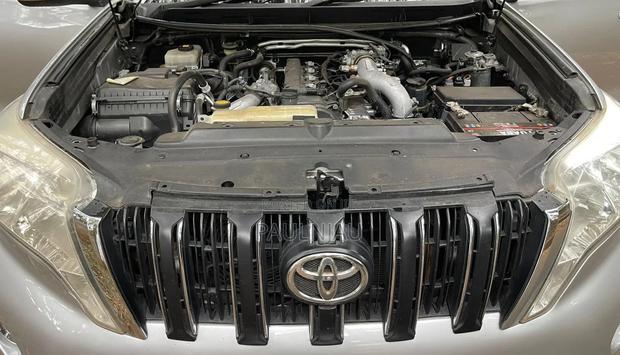 Toyota Land Cruiser Prado 2013