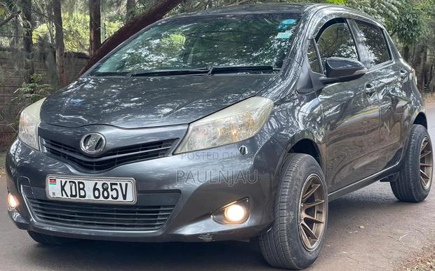 Toyota Vitz 2013