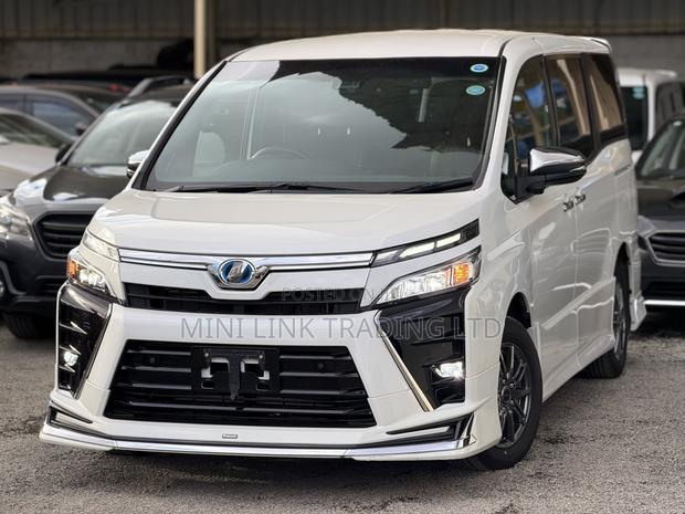 Toyota Voxy Hybrid ZS Kirameki II 2WD 7-Seater 2019 Pearl