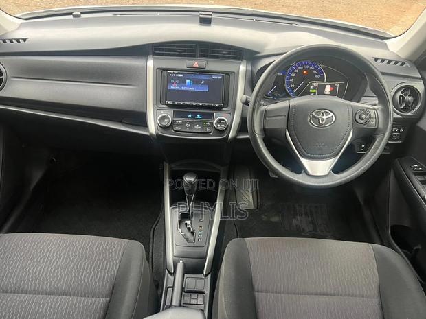 Toyota Corolla Fielder 1.5 Hybrid FWD 2019 White