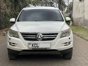 Volkswagen Tiguan 2010 White for sale