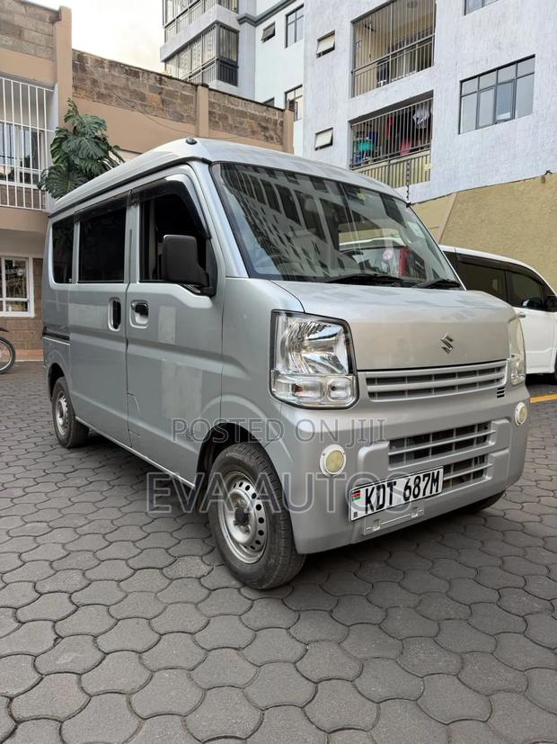 Suzuki Every Wagon 2018 Silver