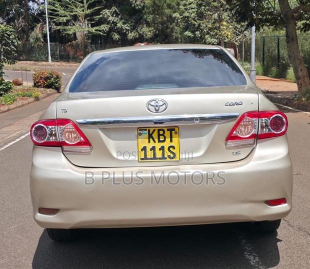 Toyota Corolla 2012 Beige