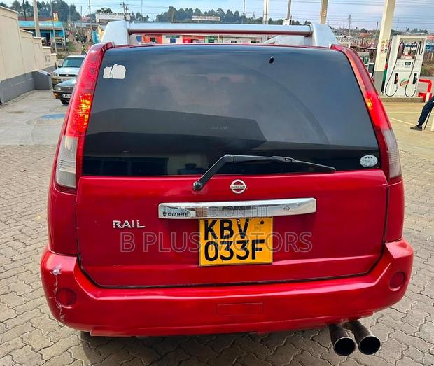Nissan X-Trail 2005 Red