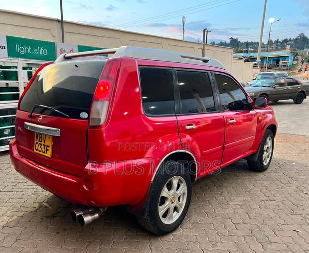 Nissan X-Trail 2005 Red