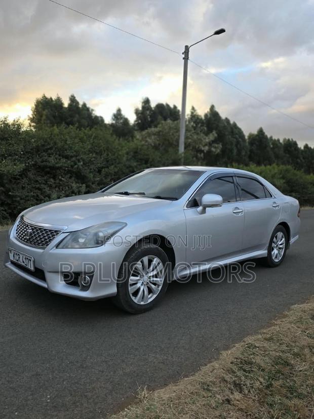 Toyota Crown 2012 Silver
