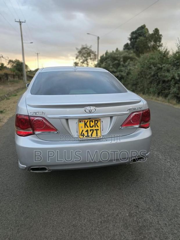 Toyota Crown 2012 Silver