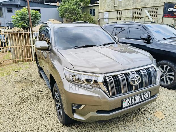 Toyota Land Cruiser Prado 2014 Gray
