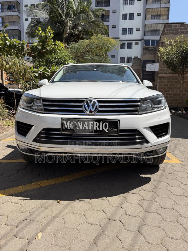 Volkswagen Touareg 2015 White