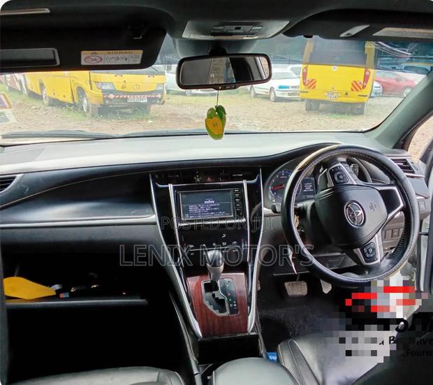 Toyota Harrier 2.0 2017 White
