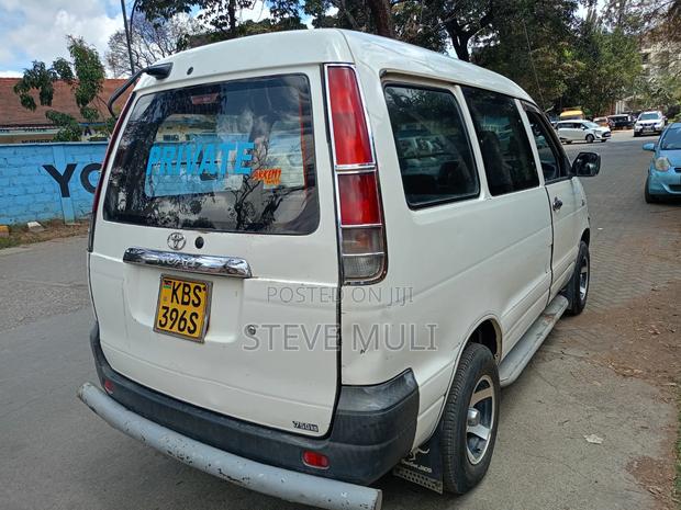 Toyota TownAce 2006 White