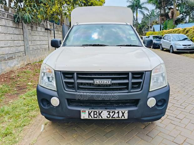 Isuzu D-MAX 2010 White