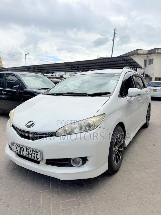 Toyota Wish 2017 Pearl