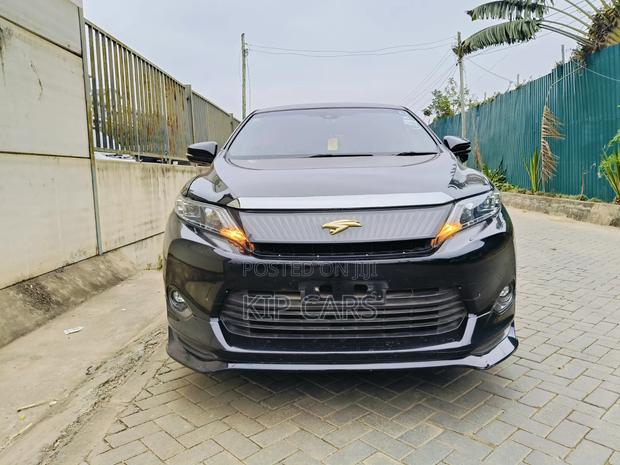 Toyota Harrier 2.0 2015 Black