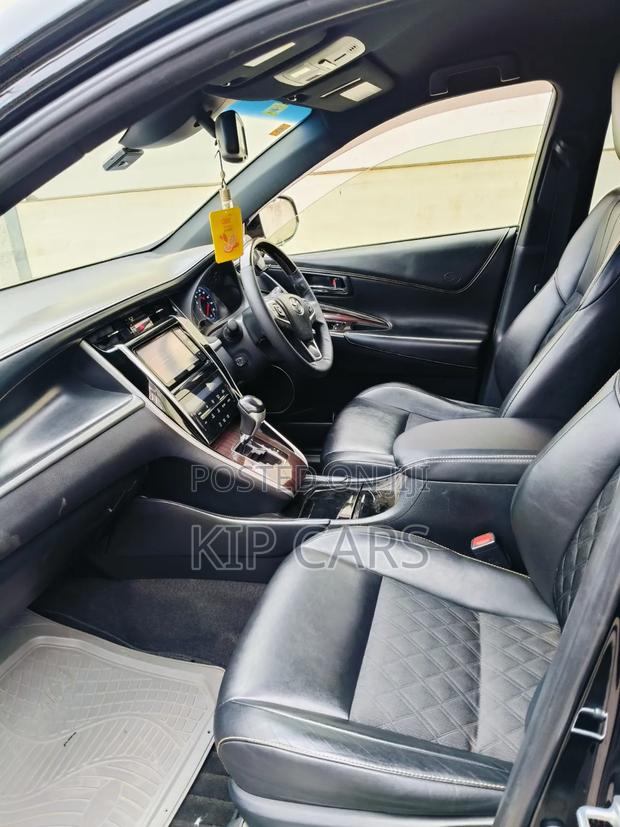 Toyota Harrier 2.0 2015 Black