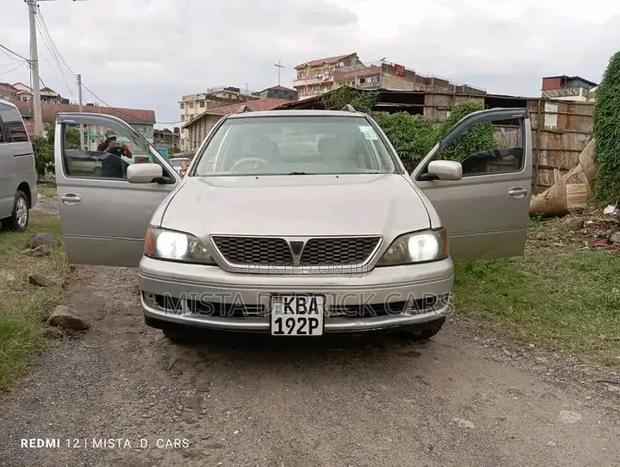 Toyota Vista 2000 Silver