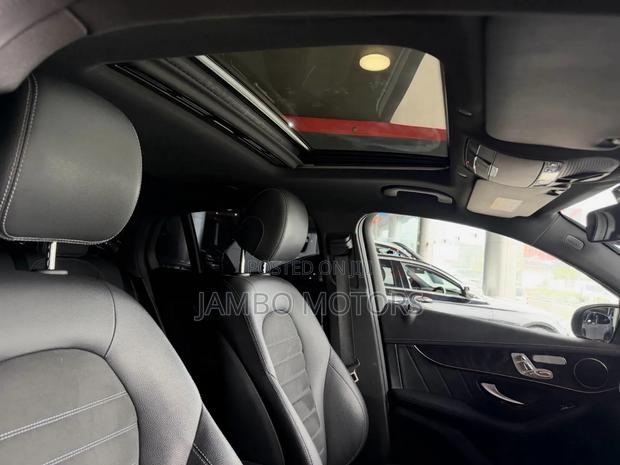 Mercedes-Benz GLC-Class 2021 Blue