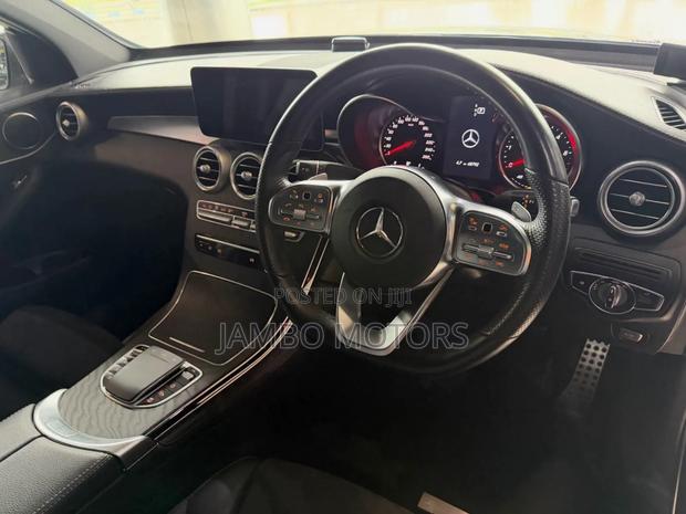 Mercedes-Benz GLC-Class 2021 Blue
