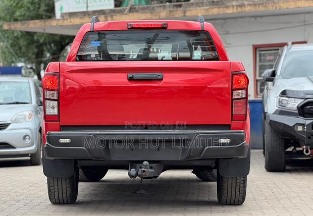 Isuzu D-MAX 2019 Red