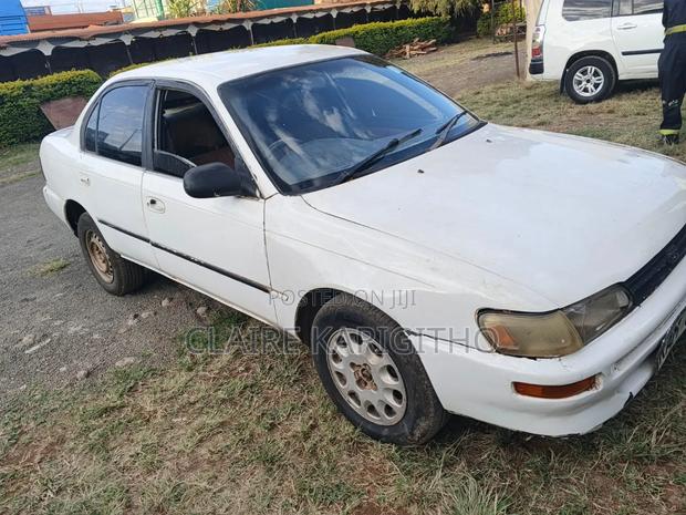 Toyota Corolla G-Touring 2003 White