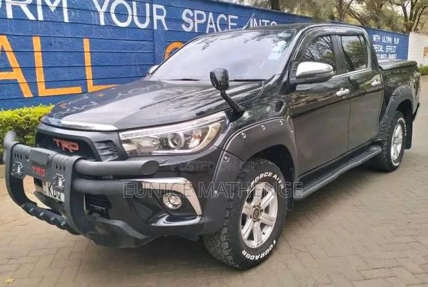 Toyota Hilux 2019 Black