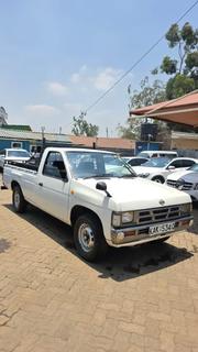 Nissan Pick-Up 1993 Off white for sale