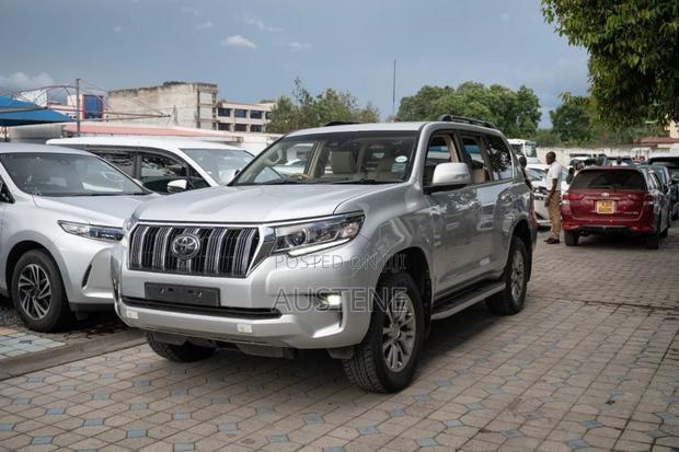 Toyota Land Cruiser Prado 3.0 190hp 2018 Silver