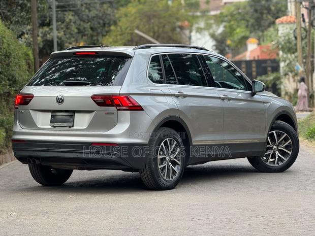 Volkswagen Tiguan 2019 Silver