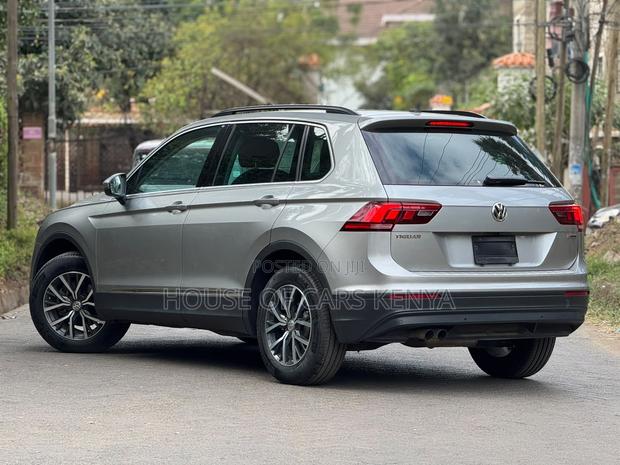 Volkswagen Tiguan 2019 Silver