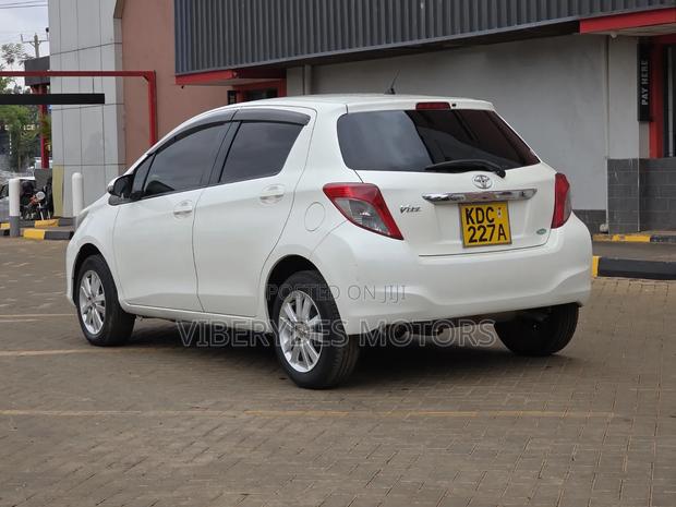 Toyota Vitz 2013 White