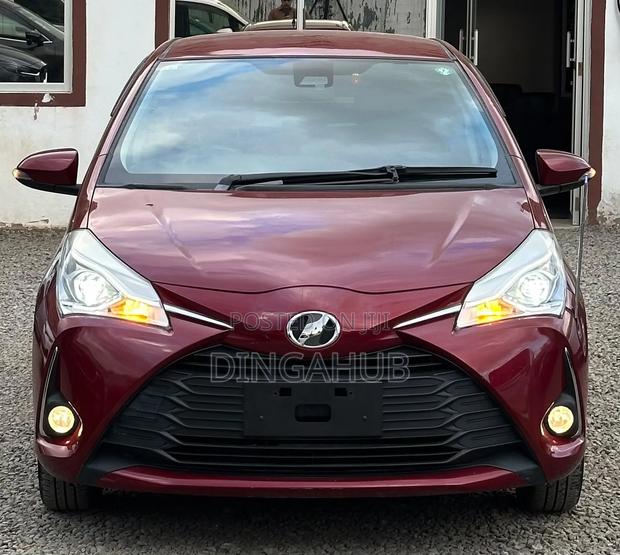 Toyota Vitz 1.0 FWD 5dr 2019 Maroon