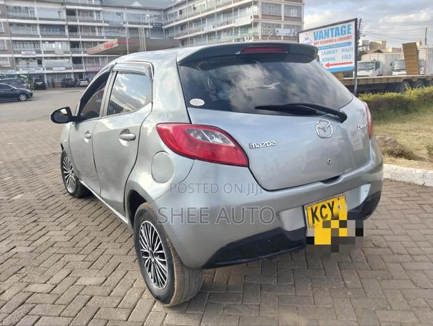 Mazda Demio 2012 Silver