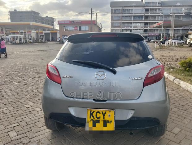 Mazda Demio 2012 Silver