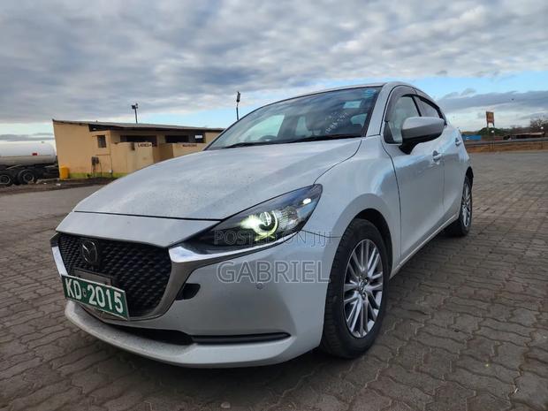 Mazda 2 2019 Pearl