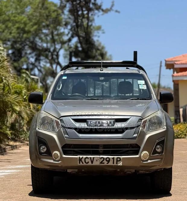 Isuzu D-MAX 2019 Gold